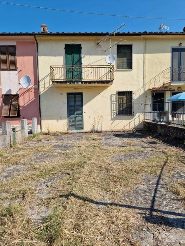 mansarda in vendita a Lucca in zona Nozzano