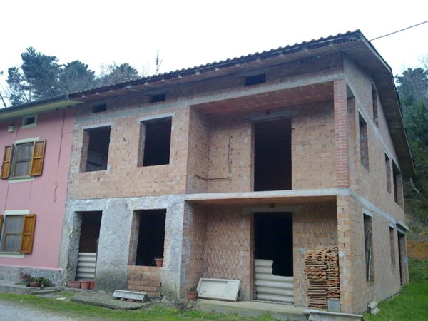 casa indipendente in vendita a Lucca