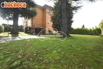 casa indipendente in vendita a Lucca in zona zona Antraccoli