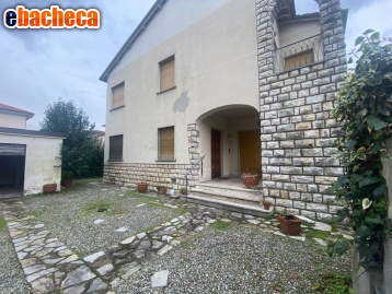 casa indipendente in vendita a Lucca in zona Zona San Concordio