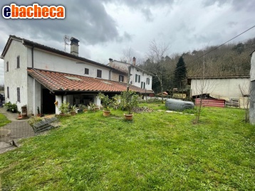 appartamento in vendita a Lucca in zona Arliano