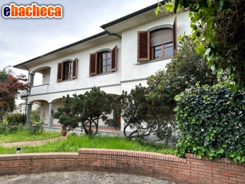 casa indipendente in vendita a Lucca in zona zona San Marco