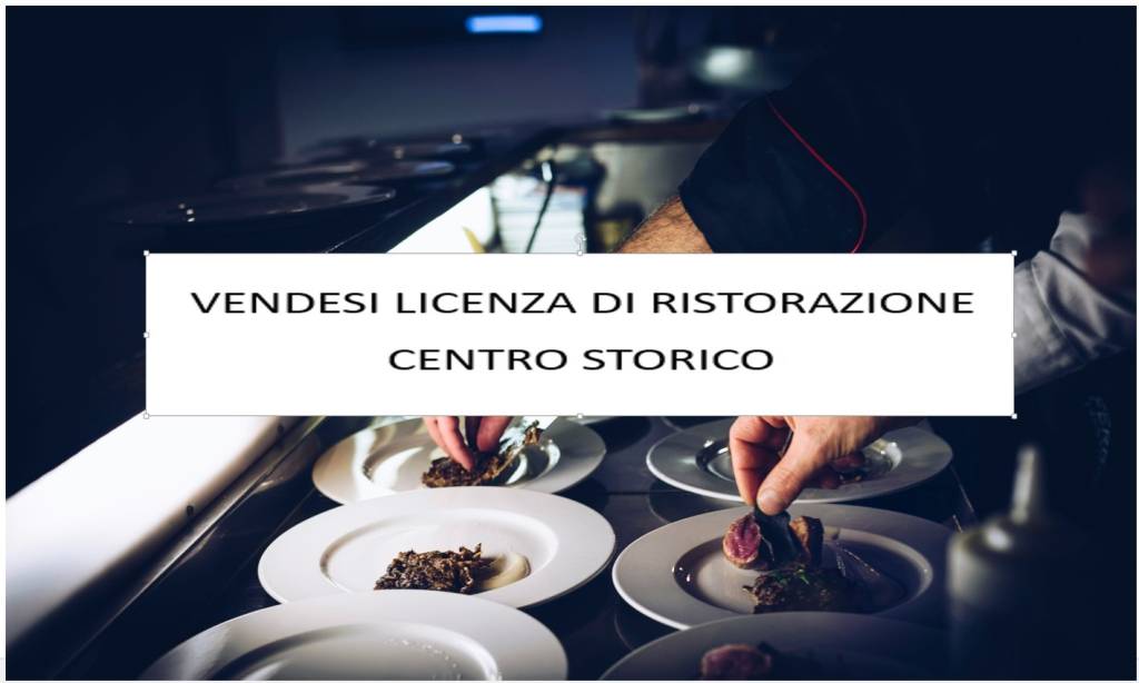 negozio in vendita a Lucca in zona Centro Città