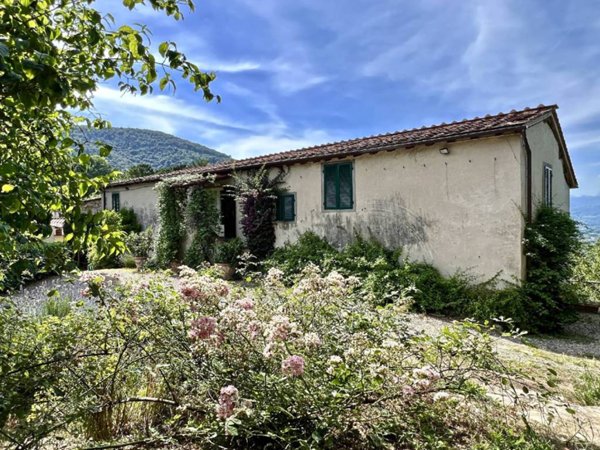 casa indipendente in vendita a Lucca in zona Santa Maria del Giudice