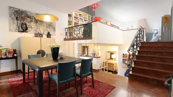 casa indipendente in vendita a Lucca in zona Centro Città