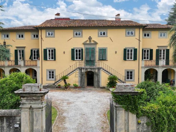 casa indipendente in vendita a Lucca in zona Ponte a Moriano