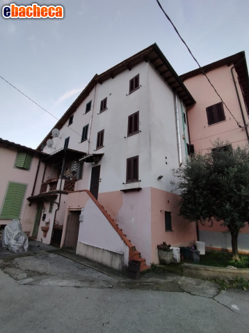 casa indipendente in vendita a Lucca in zona Sant'Angelo in Campo