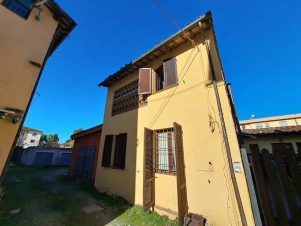 casa indipendente in vendita a Lucca in zona Sant'Anna