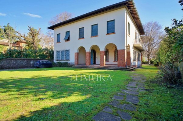 casa indipendente in vendita a Lucca in zona zona San Vito