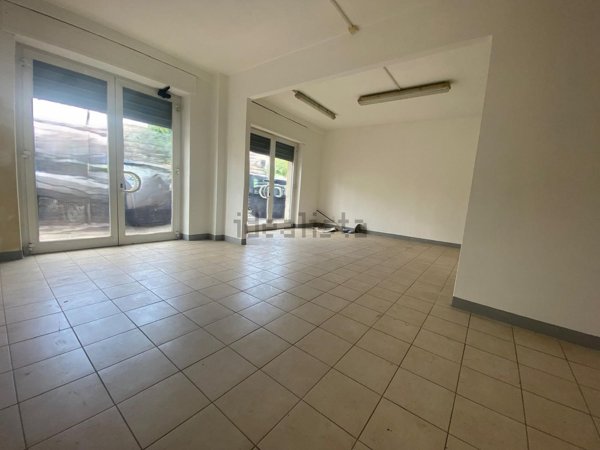 negozio in vendita a Lucca in zona Sant'Anna