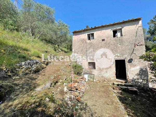 casa indipendente in vendita a Lucca in zona Santa Maria del Giudice