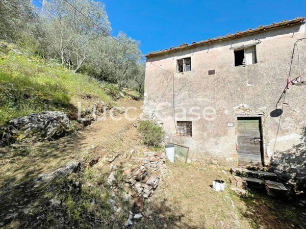 casa indipendente in vendita a Lucca in zona Santa Maria del Giudice