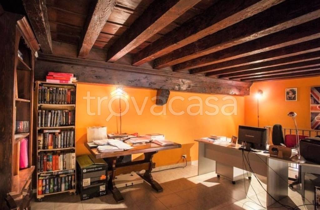 appartamento in vendita a Lucca in zona Torre
