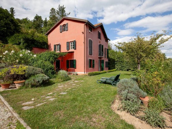 casa indipendente in vendita a Lucca in zona Cerasomma