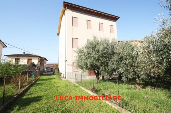 casa indipendente in vendita a Lucca in zona zona SS. Annunziata