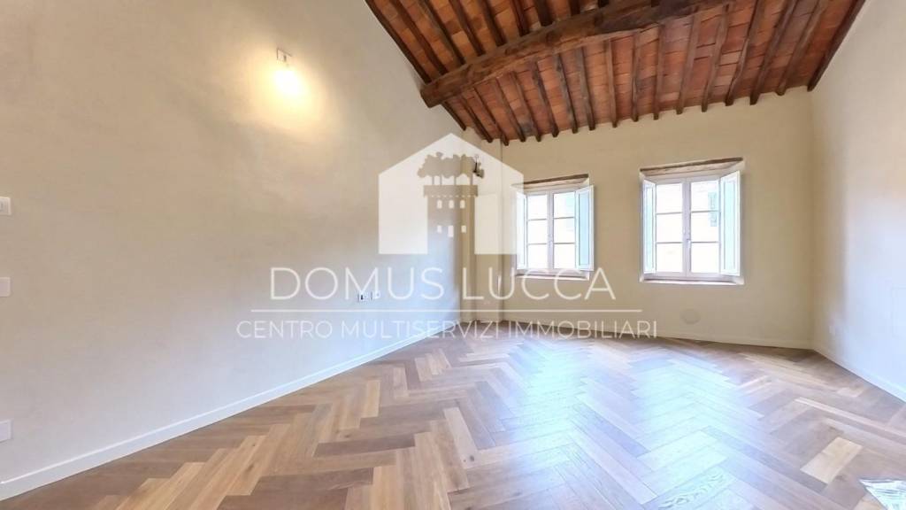 appartamento in vendita a Lucca in zona Centro Città