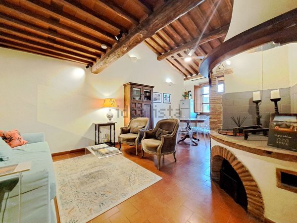 appartamento in vendita a Lucca in zona Centro Città