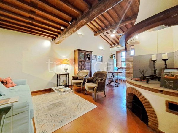 appartamento in vendita a Lucca in zona Centro Città