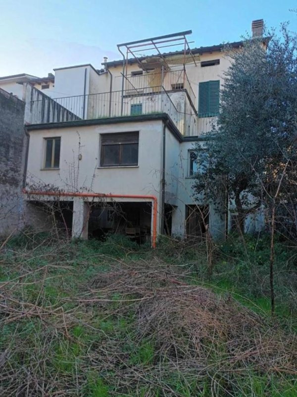 casa indipendente in vendita a Lucca in zona zona San Marco