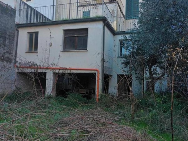 casa indipendente in vendita a Lucca in zona zona San Vito