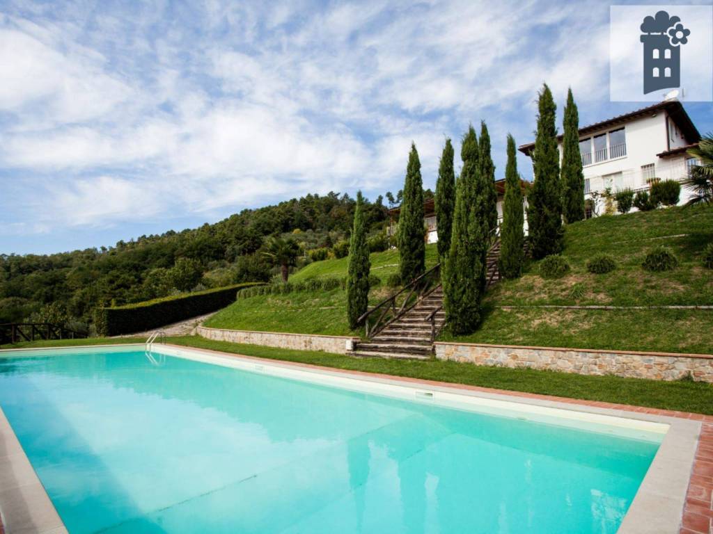 casa indipendente in vendita a Lucca in zona Mutigliano