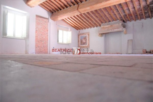 appartamento in vendita a Lucca in zona Centro Città