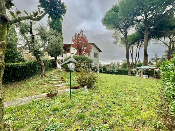 appartamento in vendita a Lucca in zona Massa Pisana