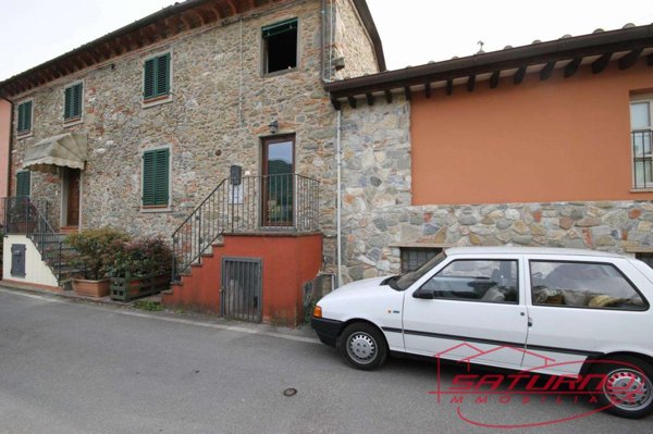 intera palazzina in vendita a Lucca in zona Centro Città