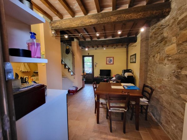 casa indipendente in vendita a Lucca in zona zona San Filippo