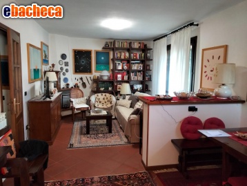 casa indipendente in vendita a Lucca in zona San Macario in Piano