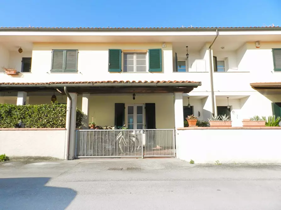 casa indipendente in vendita a Lucca in zona Centro Città