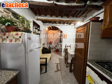 casa indipendente in vendita a Lucca in zona San Macario in Piano