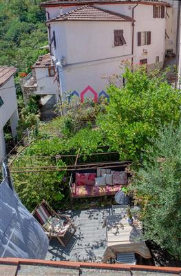 casa indipendente in vendita a Lucca