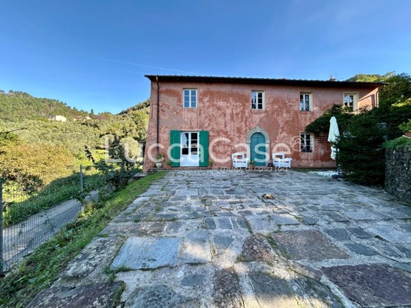 casa indipendente in vendita a Lucca in zona Torre