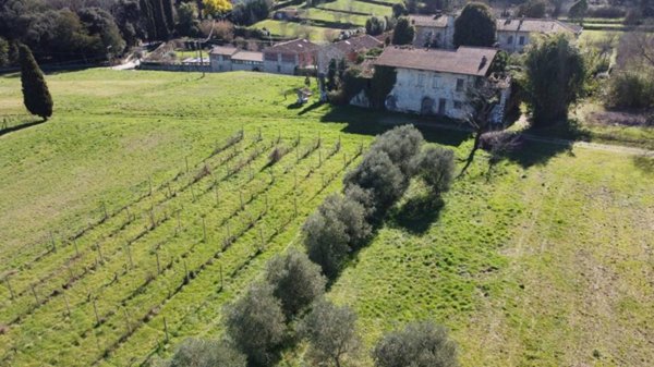 casa indipendente in vendita a Lucca in zona Centro Città