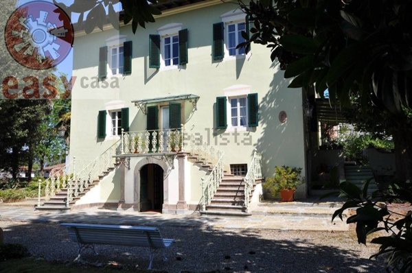casa indipendente in vendita a Lucca in zona Fagnano