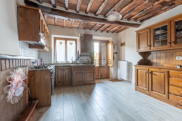 appartamento in vendita a Lucca in zona Balbano