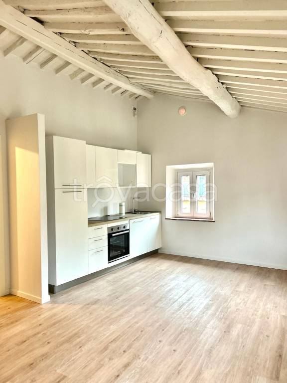 appartamento in vendita a Lucca in zona Centro Città