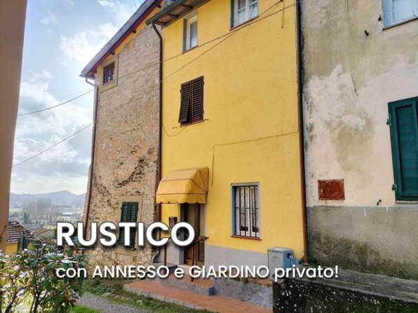 casa indipendente in vendita a Lucca in zona Balbano