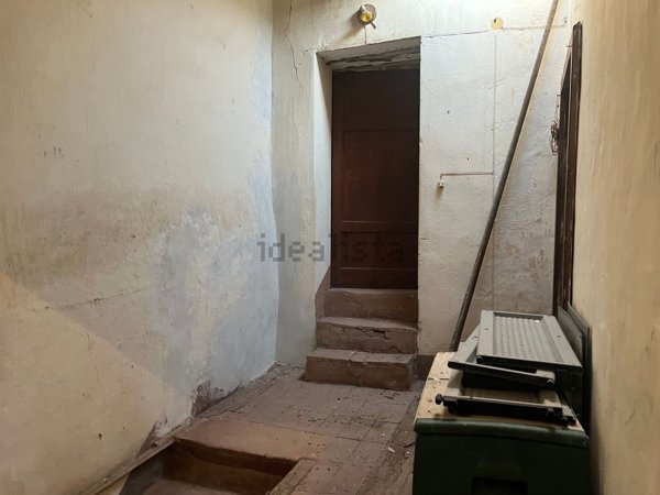 casa indipendente in vendita a Lucca in zona Cerasomma