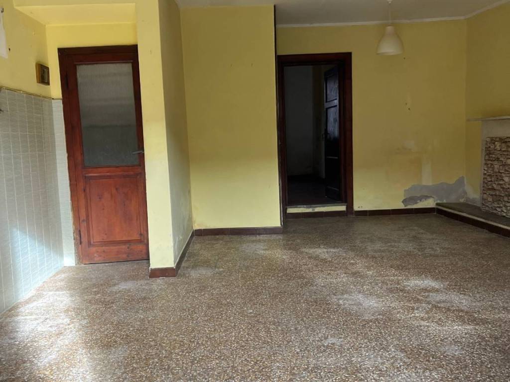casa indipendente in vendita a Lucca in zona Balbano