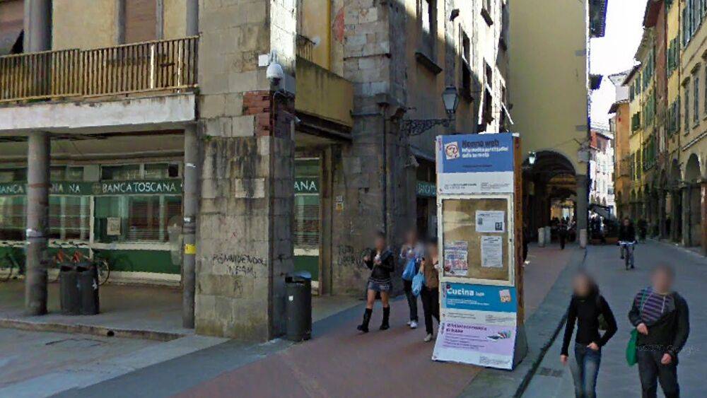 negozio in vendita a Lucca in zona Centro Città
