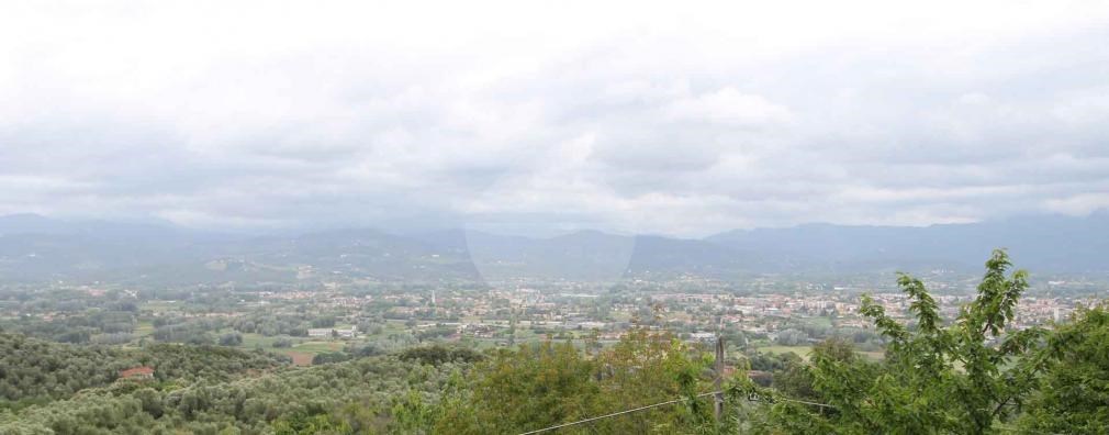 casa indipendente in vendita a Lucca in zona Centro Città