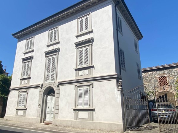 casa indipendente in vendita a Lucca in zona Ponte a Moriano