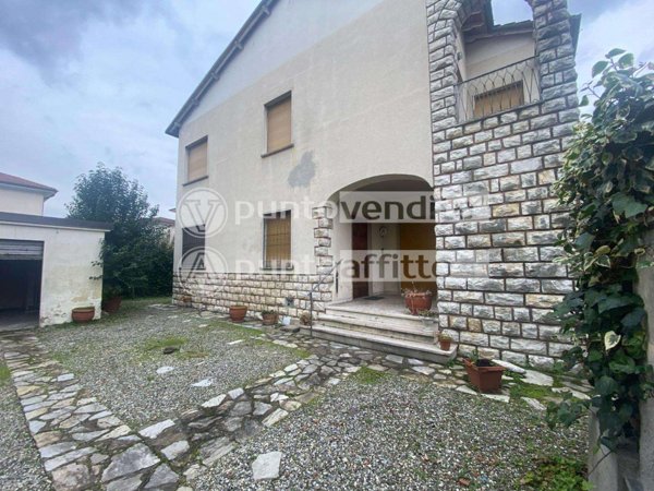 casa indipendente in vendita a Lucca in zona Zona San Concordio