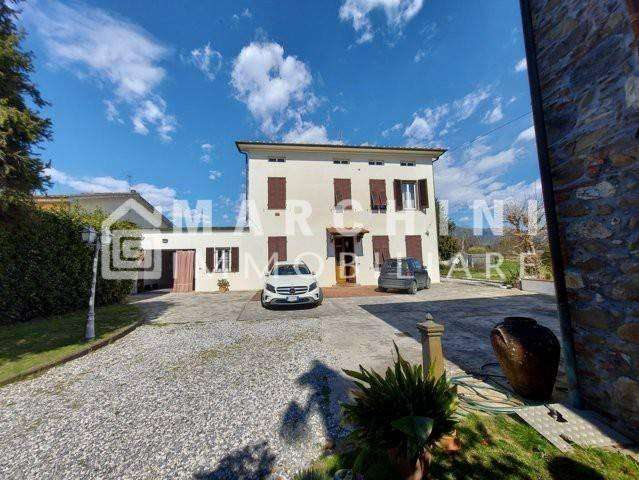 casa indipendente in vendita a Lucca in zona San Cassiano a Vico
