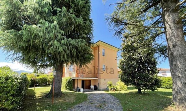 casa indipendente in vendita a Lucca in zona zona Antraccoli