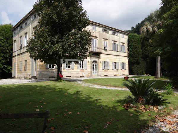 villa in vendita a Lucca in zona Palmata