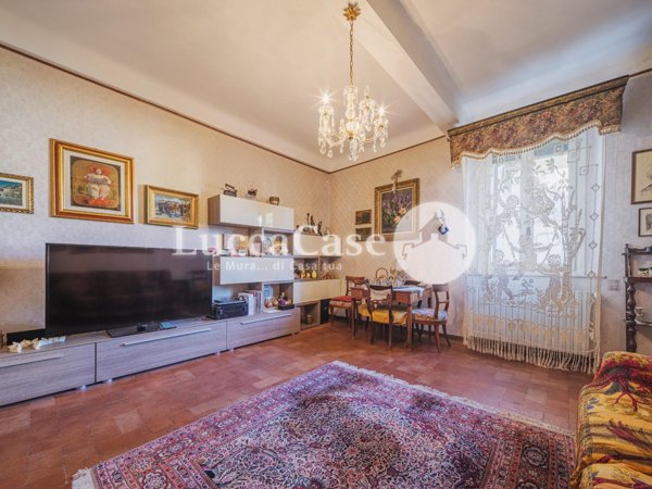 appartamento in vendita a Lucca in zona Centro Città