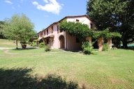 casa indipendente in vendita a Lucca